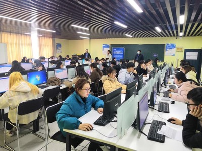 商貿(mào)管理學(xué)院電子商務(wù)專(zhuān)業(yè)成功舉辦“1+X”網(wǎng)店運(yùn)營(yíng)推廣職業(yè)技能等級(jí)證書(shū)考試，助力軟件科技領(lǐng)域技術(shù)開(kāi)發(fā)人才培養(yǎng)